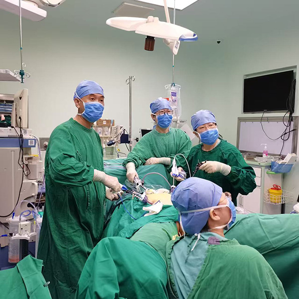 妇科腹腔镜手术3.jpg 妇科腹腔镜手术3.jpg